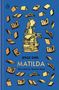 Der Text lautet: „Roald Dahl, Matilda, Illustrated by Quentin Blake“. Eine Illustration: Ein Kind sitzt auf Büchern, umgeben von fliegenden Büchern., Buch