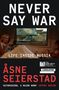 "UNPEACE: Russian Lives at War" von Åsne Seierstad. Roter Hintergrund mit großen schwarzen und weißen Buchstaben., Buch