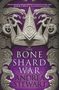 „The Bone Shard War” von Andrea Stewart. Zitat von Sarah J. Maas. Eine detailliert verzierte Krone mit Drachenmotiven.