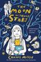 „THE MOON WITHOUT STARS“ und „EVERYTHING'S ABOUT TO CHANGE...“ sind in einem verspielten Stil geschrieben. Diverse Illustrationen, wie ein UFO und ein Mädchen mit Buch, sind auf einem dunkelblauen Hintergrund verteilt.