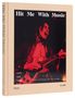 "Hit Me With Music". "roots rock reggae". Musiker spielt Gitarre leidenschaftlich, rote Beleuchtung. Lee Jaffe., Buch