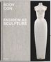 TEXT: BODY CON FASHION AS SCULPTURE. Illustration eines Menschen in plissierter, skulpturaler Kleidung., Buch