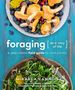 "Foraging as a way of life. A year-round field guide to wild plants. Mikaela Cannon. Foreword by Nancy J. Turner." Teller mit Pilzen.