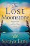 „The Lost Moonstone. Every gemstone tells a story. Every story holds a secret.“ Landschaft mit Segelboot., Buch