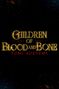 "CHILDREN OF BLOOD AND BONE" in goldener Schrift, darunter "TOMI ADEYEMI" in Rot, vor dunklem Hintergrund mit Lichtpunkten.