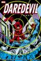 "DAREDEVIL OMNIBUS" in großen Buchstaben darüber. Daredevil kämpft in Rot mit Menschen in Blau. Comic-Illustration., Buch