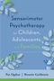 "Sensorimotor Psychotherapy for Children, Adolescents, and Families" von Pat Ogden und Bonnie Goldstein. Blätterdekorationen., Buch