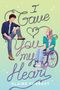 Text: "I Gave You my Heart. Claire Forrest." Illustration: Ein Mann lehnt lässig, eine Frau im Rollstuhl trägt Kopfhörer., Buch