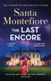"Santa Montefiore - The Last Encore. Eine Frau im roten Kleid steht vor einem beleuchteten Herrenhaus unter einem sternklaren Himmel."