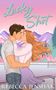 "Lucky Shot" oben, "Rebecca Jenshak" unten. Illustration: Paar küsst sich vor Bergkulisse, Mädchen im rosa Pulli., Buch