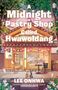 „A Midnight Pastry Shop Called Hwawoldang“. Ein traditionelles Gebäude, Tiere davor, ein Mensch drinnen.