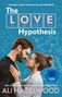 "The Love Hypothesis" in großen Buchstaben. Ein verliebtes Paar in wissenschaftlichem Kontext mit chemischen Formeln im Hintergrund., Buch