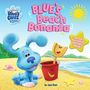 Titel „Blue's Beach Bonanza“. Hund Blue am Strand mit Eimer und Schaufel, Sonne, Muscheln und ein Schaufel-Logo.