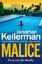"Jonathan Kellerman. THE INTERNATIONAL BESTSELLING AUTHOR. MALICE. Envy can be deadly." Frau schwimmt im Pool, Skyline.