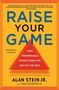 "RAISE YOUR GAME" in großen Buchstaben auf einem gelben Hintergrund, darunter ein rotes Dreieck.