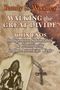 Titel: "Walking the Great Divide" von Randy S. Woodley. Bild zeigt einen älteren Mann und ein Kreuz auf einem Blattmotiv., Buch
