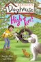„Barker's Doghouse: High Five!“ Ein Junge klatscht mit einem Hund ab. Weitere Hunde im Park. Verspielte Szene.