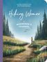 „Guided Prompts for Solo Female Explorers“, „Hiking Women: A Wanderer's Journal“. Frau auf Pfad in malerischer Natur., Buch