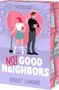 "NOT GOOD NEIGHBORS" von Violet Lumani. Frau mit Vorschlaghammer, Mann mit verschränkten Armen, vor rosa Hintergrund.