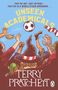 „They’re not just offside - they’re in a whole other dimension... UNSEEN ACADEMICALS, TERRY PRATCHETT.“ Illustration: Fußballspiel, Zauberhut., Buch