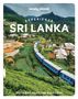 „Experience Sri Lanka“ oben, „Get away from the everyday“ unten. Zug fährt durch grüne Landschaft und Hügel.