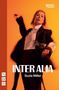 Text: "INTER ALIA" von Suzie Miller, "National Theatre". Person in eleganter Kleidung vor orangefarbenem Hintergrund., Buch