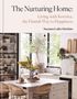 "The Nurturing Home: Living with Kotoisa, the Finnish Way to Happiness" von Susanna Laiho Hawkins. Moderne Küche mit Pflanzen., Buch