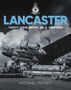 Titel: LANCASTER. Untertitel: TWENTY-FOUR HOURS ON A SQUADRON. Autor: MICHAEL NAPIER. Schwarz-weißes Foto eines Flugzeugs.