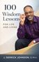 „100 Wisdom Lessons for Life and Living“ und „J. Derrick Johnson, D.Min.“. Ein Mann in lila Hemd und Brille lächelt.