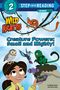 „Wild Kratts: Creature Powers: Small and Mighty!“ Zwei Figuren in Tieranzügen, ein Mädchen und ein Lemur auf einem Ast.