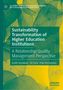 Titel: "Sustainability Transformation of Higher Education Institutions". Hintergrund: Blätter in Grün- und Gelbtönen., Buch