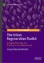 "The Urban Regeneration Toolkit: Bridging Planning and Practice in the Global South" von Lesley Takunda Mashiri. Lila Hintergrund mit Blattmustern., Buch