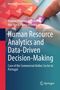 Titel: Human Resource Analytics and Data-Driven Decision-Making. Hände ordnen bunte Puzzle-Teile mit Figuren., Buch