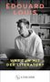 Édouard Louis, "Was tun mit der Literatur?" Eine Person im weißen Hoodie sitzt vor einem Laptop, umgeben von Büchern., Buch