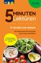 Ein orangefarbener Hintergrund mit Texten zu einer italienischen Lektüre; darunter frisches Gemüse und Gewürze., Buch