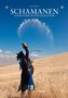 Titel: "Schamanen: Auf den Spuren der spirituellen Mittler". Eine Person wirft Flüssigkeit in die Luft über einer Graslandschaft., Buch