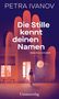 „PETRA IVANOV“, „Die Stille kennt deinen Namen“, „Bella Kron ermittelt“, „Unionsverlag“. Illustration: Frau geht ins Gebäude.