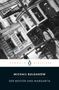 Der Text "MICHAIL BULGAKOW DER MEISTER UND MARGARITA" steht unter einem Bild, das eine vorbeifahrende Straßenbahn zeigt., Buch