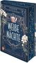 „WEIßE NÄCHTE“, „FJODOR DOSTOJEWSKI“. Blumen und verzierte Muster umrahmen die Texte. Ein Pinguin-Logo unten links., Buch