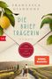 "Francesca Giannone: Die Briefträgerin, Roman. Der Bestseller aus Italien." Frau mit Fahrrad auf ländlichem Weg, Zitrone.