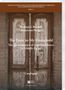 Titel: "The Door to My Household". Untertitel: "The phenomenon of decorated doors in Middle Egypt". Abgebildet ist ein verziertes, antikes Holztor., Buch