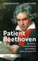 Buchtitel: "Patient Beethoven". Autoren: Bernhard Richter, Claudia Spahn. Beethoven mit Notenblatt, ernst blickend., Buch