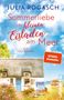 Titel: "Sommerliebe im kleinen Eisladen am Meer", darüber der Name "Julia Rogasch". Ein reetgedecktes Haus am Strand., Buch