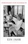 "Ferdinand von Schirach: Ein Jahr. Luchterhand." Zwei Personen sitzen in einem Café, lesen Zeitungen. Schwarzweißfotografie., Buch
