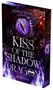 "Kiss of the Shadow Dragon" von Isabell Bayer. Ein violettes Drachenauge hebt sich hervor, umgeben von mystischen Farben.