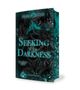 "Seeking His Darkness", darunter "Du siehst mich". Dunkle Blumen, türkisfarbene Elemente, Genre: Romance Suspense., Buch