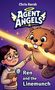 "Chris Kersh", "Agent Angels", "Ren and the Linemunch". Illustration: Kind mit Brille zeigt auf fröhlichen Biber., Buch