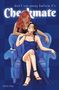 „don't run away before it's Checkmate“. Zwei Frauen sitzen in einem Sessel. Eine ist rothaarig, die andere in einem blauen Kleid., Buch