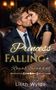 "Princess Falling: Royal Scandal" von Lilith Wylde. Ein elegantes Paar in Abendkleidung sitzt innig beisammen., Buch