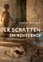 Text: "Charles Hohmann. DER SCHATTEN IM HINTERHOF." Ein steiniger Hof mit Stufen, einem blauen Eimer und zerbrochenem Krug., Buch